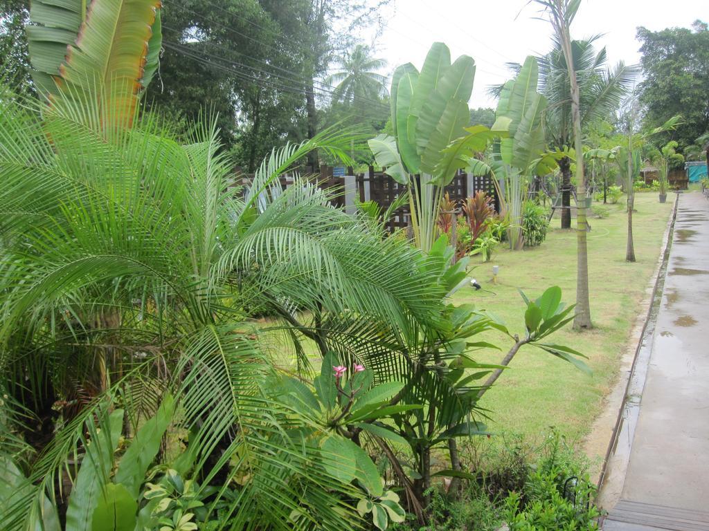 Naiyang Boutique Resort Ban Phak Chit Exterior photo