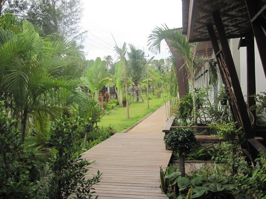 Naiyang Boutique Resort Ban Phak Chit Exterior photo